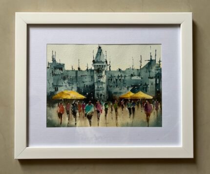 تابلو آبرنگ ازدحام؛ تصویری از جمعیت در خیابانی شهری با چترهای زرد، سبک مدرن و احساسی